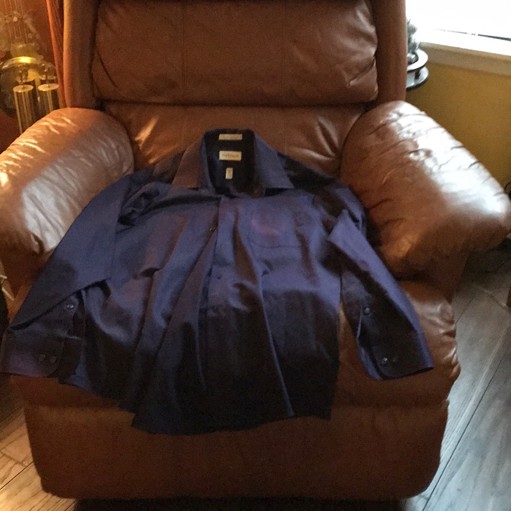 Men’s Van Heuson Dress shirt